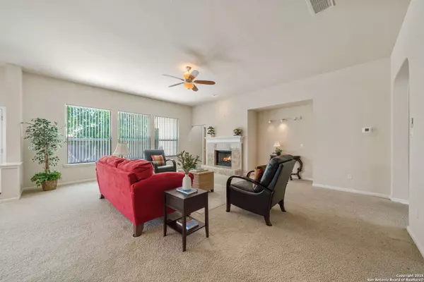 Cibolo, TX 78108,121 Royal Troon