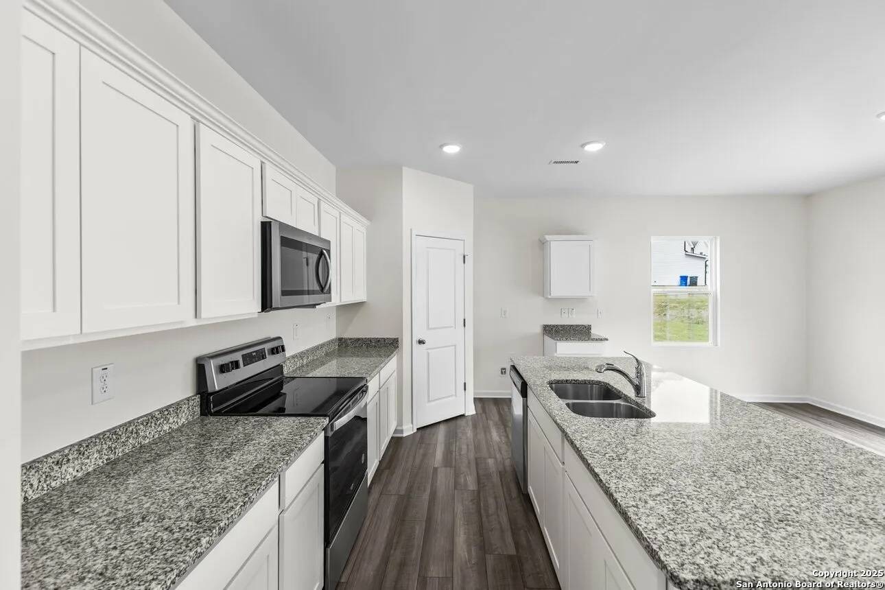 Seguin, TX 78155,104 Dionicio Loop