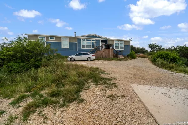 13693 Fm 1283, Mico, TX 78056