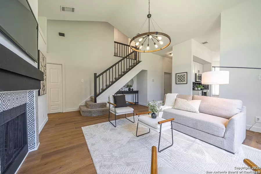 9302 Valley Hedge, San Antonio, TX 78250