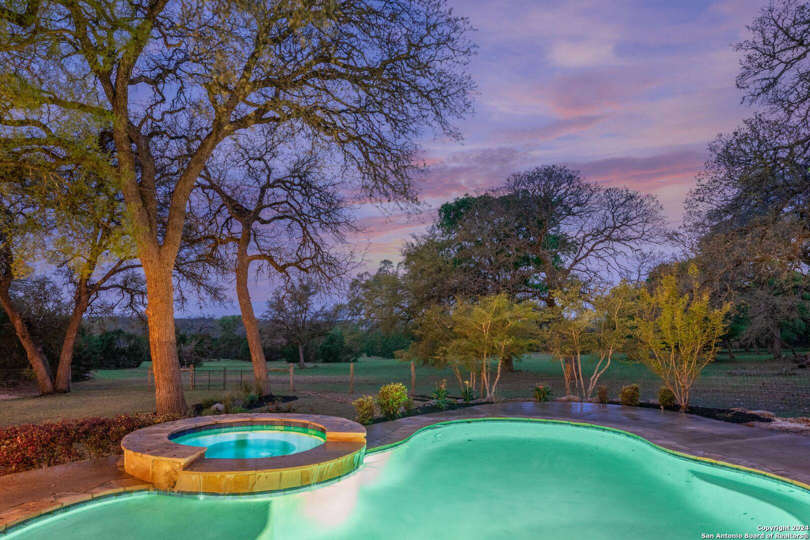 Boerne, TX 78006-6162,40 SUNRIVER