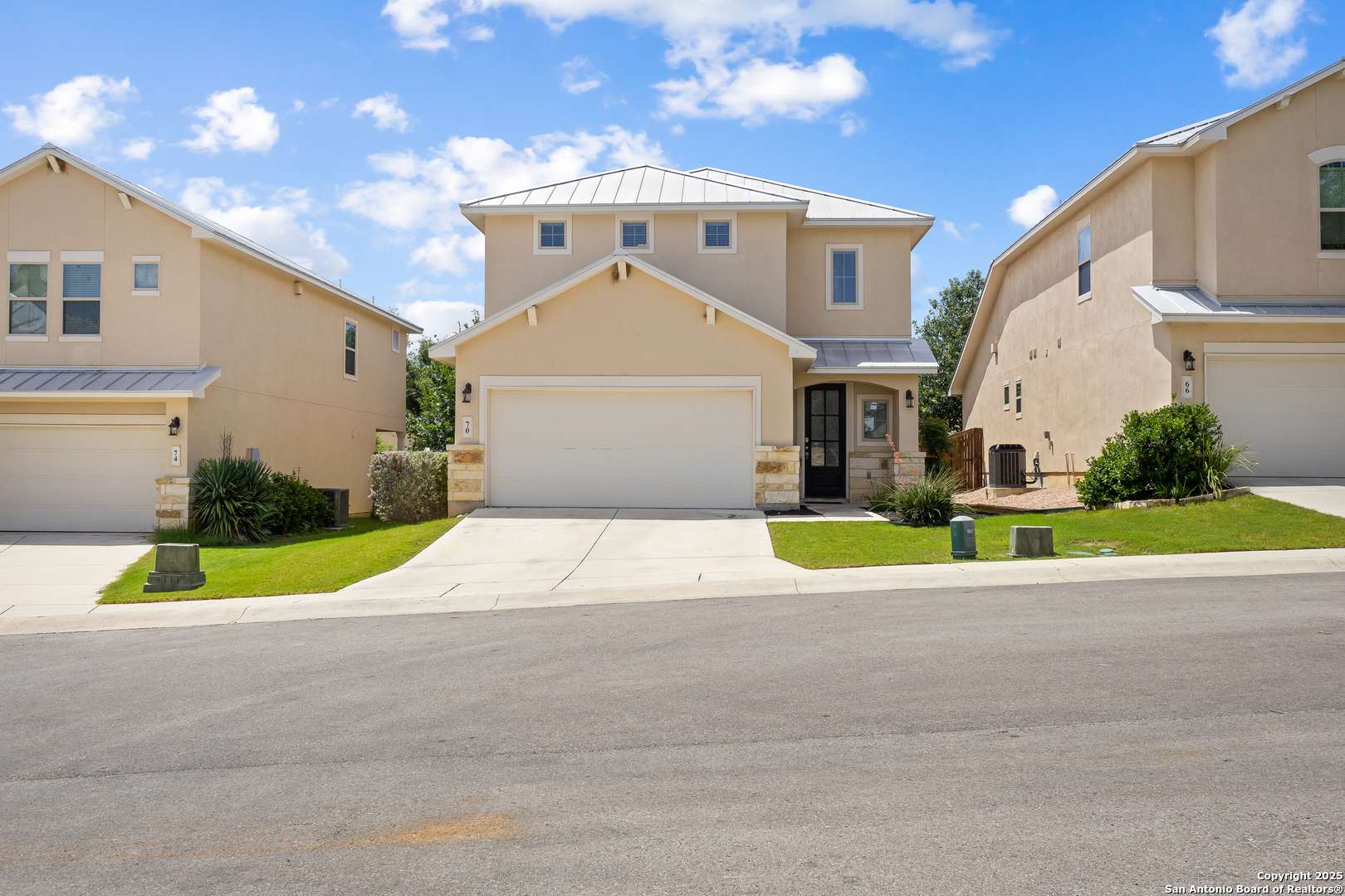 70 Carefree Ct, San Antonio, TX 78251