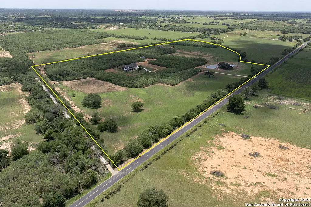 Von Ormy, TX 78073,21151 Hickman