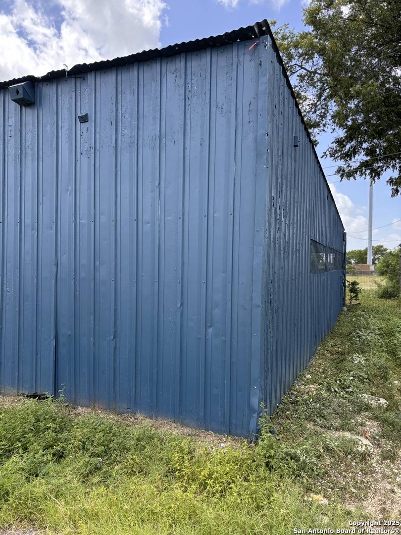 Hondo, TX 78861,2501 19th