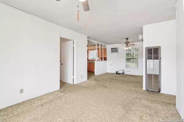 San Antonio, TX 78242,5547 Middlefield Dr