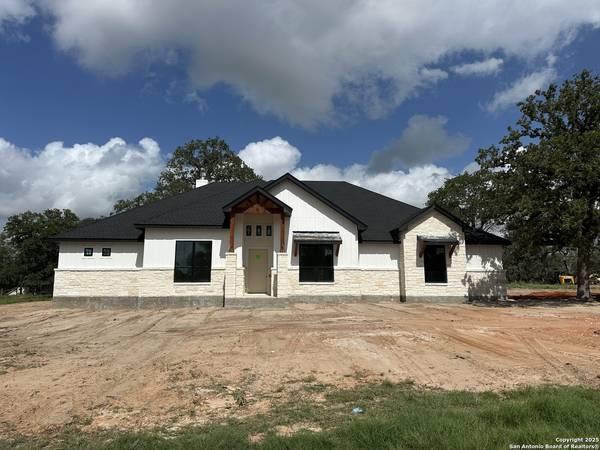 113 PIONEER TRAIL, Adkins, TX 78101