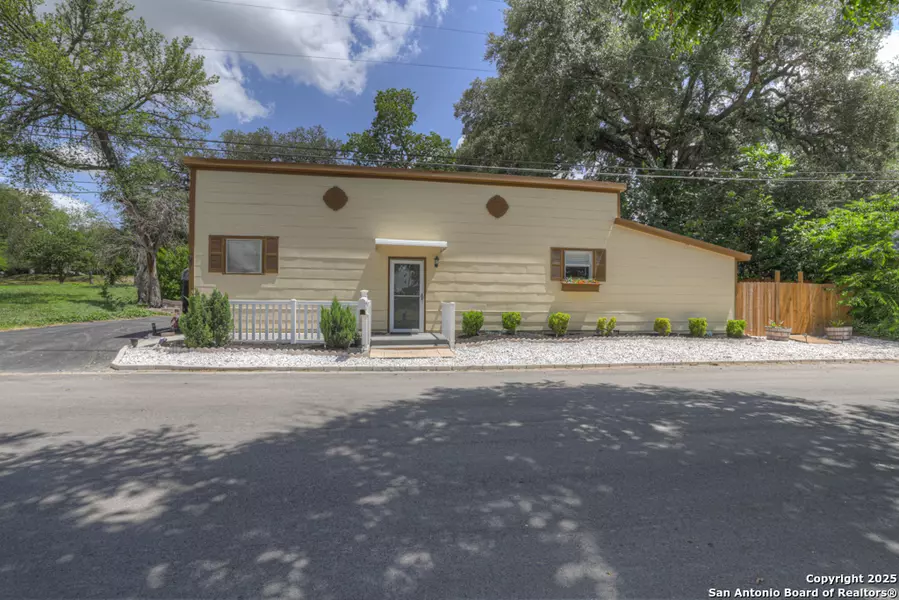 332 Klein, Seguin, TX 78155
