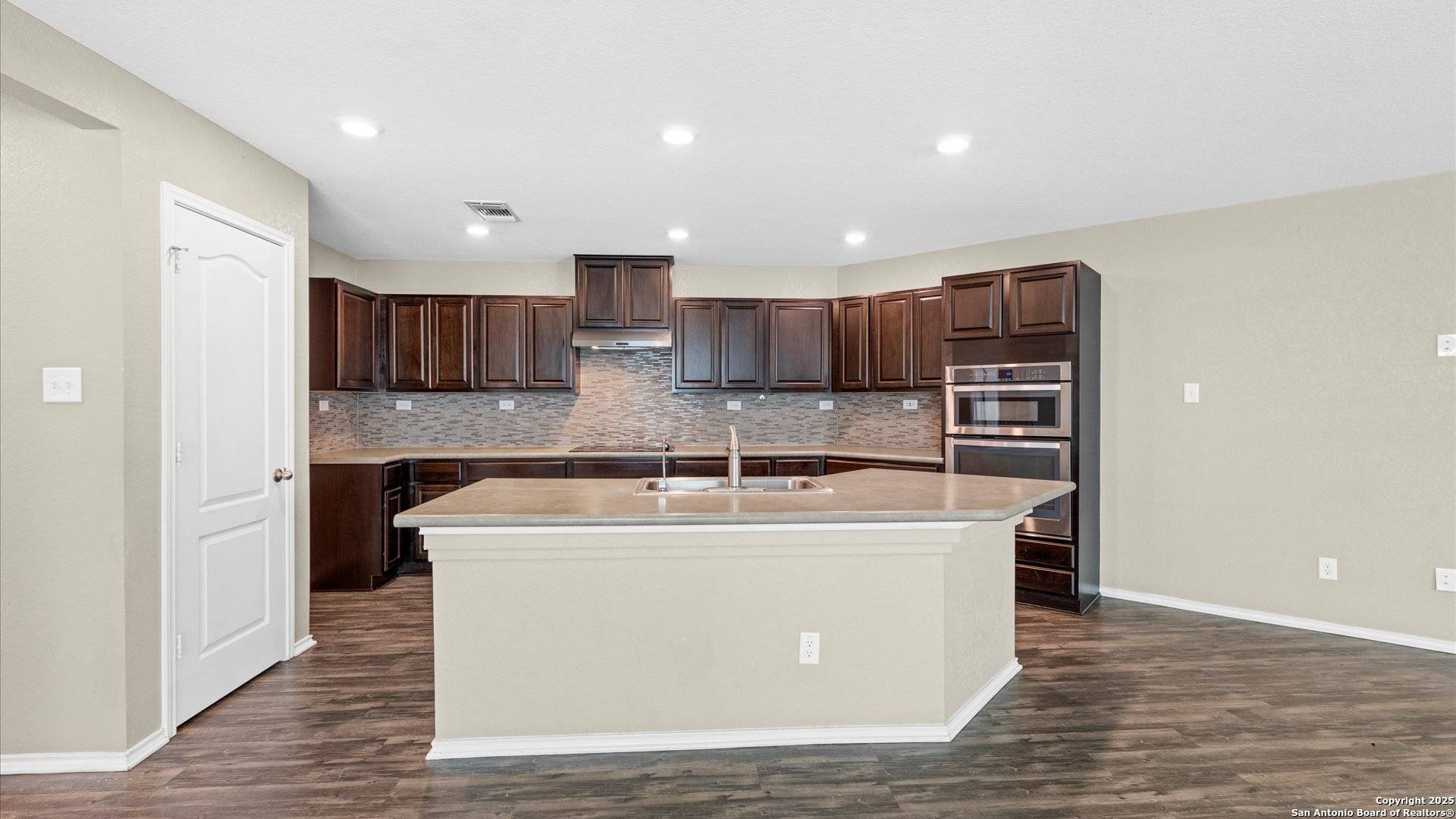 New Braunfels, TX 78130,2096 Brandywine