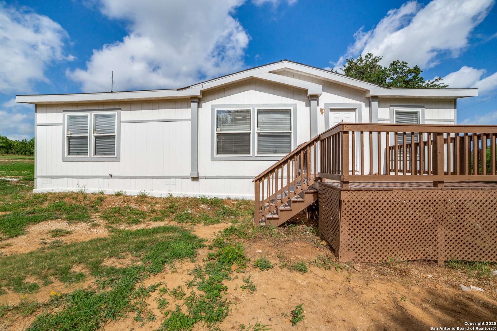 Devine, TX 78016,830 County Road 6751