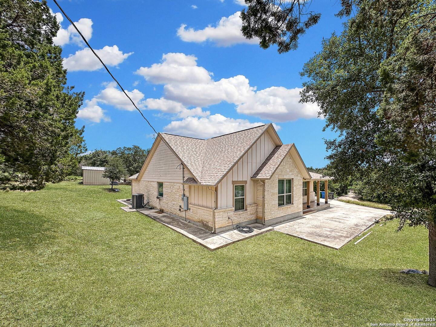San Antonio, TX 78233,6544 Robards Row