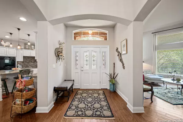 San Antonio, TX 78257,4 Horns Cross