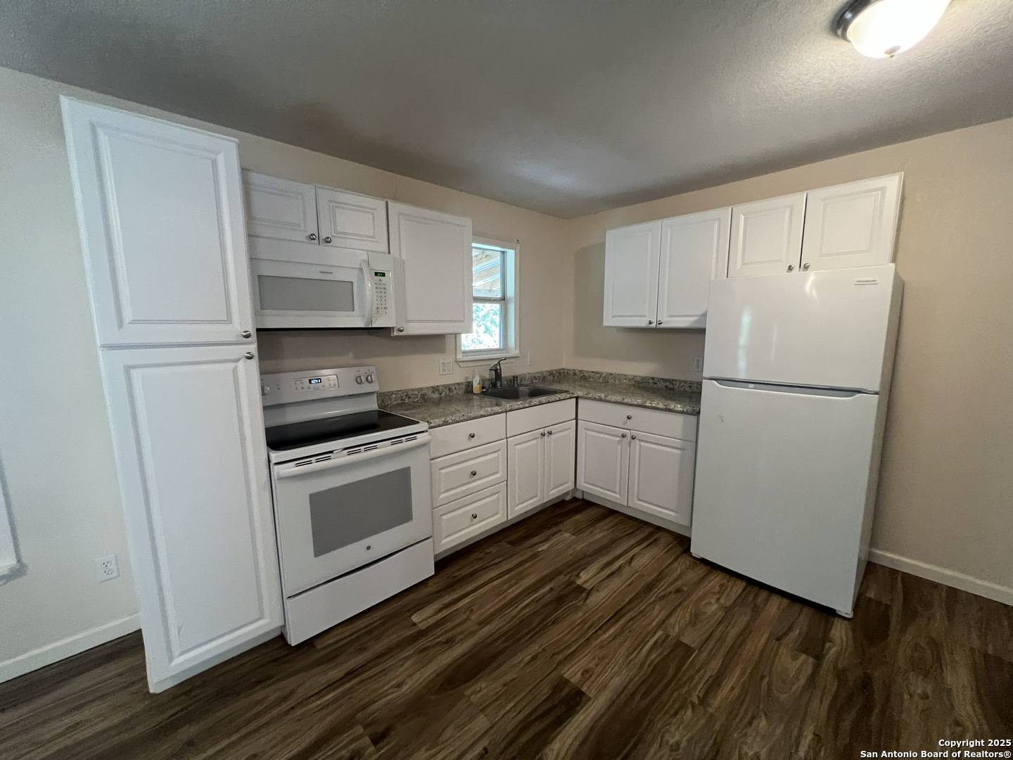 Canyon Lake, TX 78133,6926 Chimney Rock UNIT B
