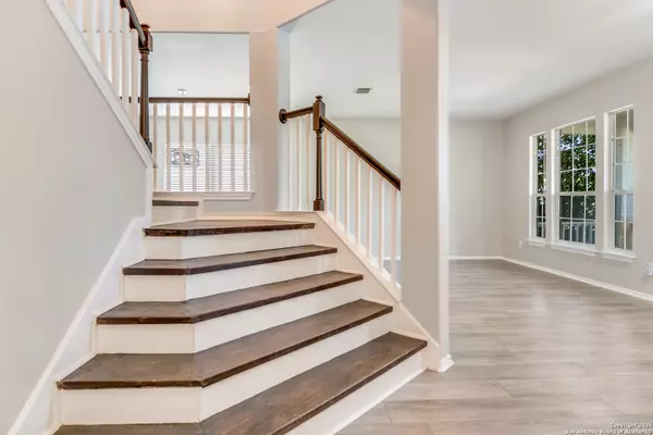 San Antonio, TX 78260,938 Calico Garden