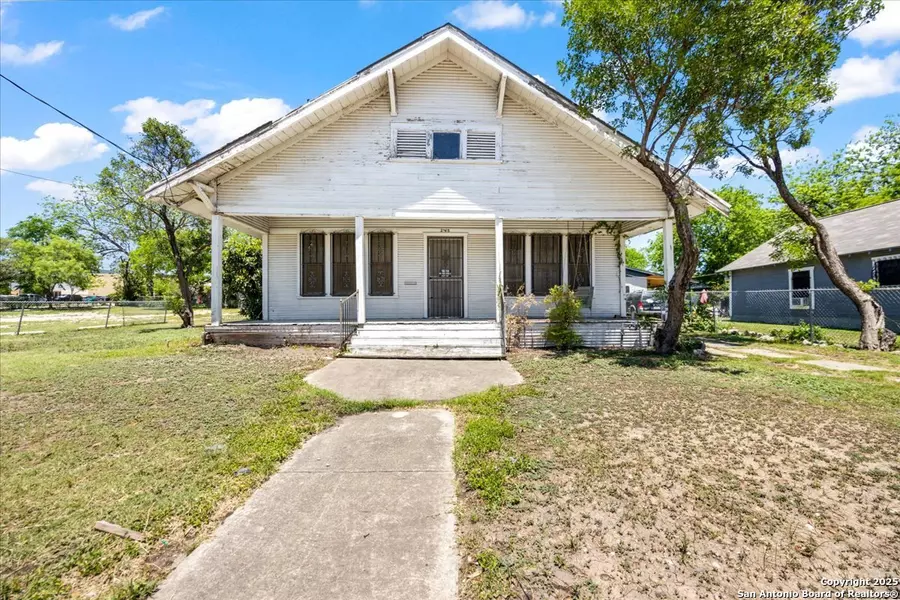 2115 Leal, San Antonio, TX 78207