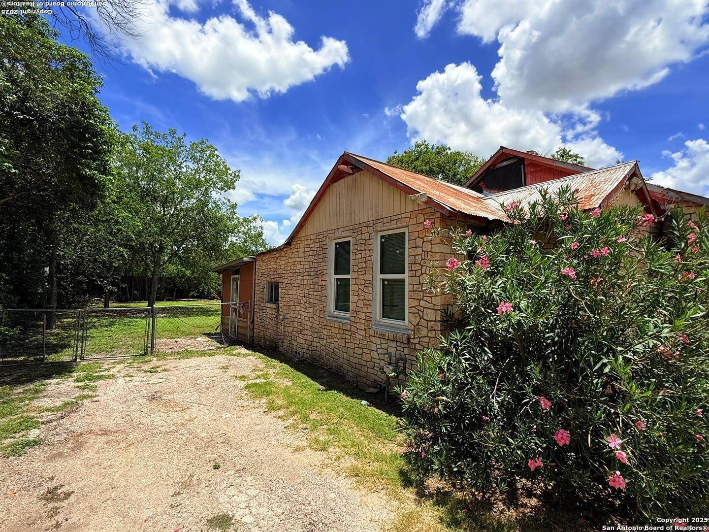 Kirby, TX 78219,4722 Gibbs Sprawl