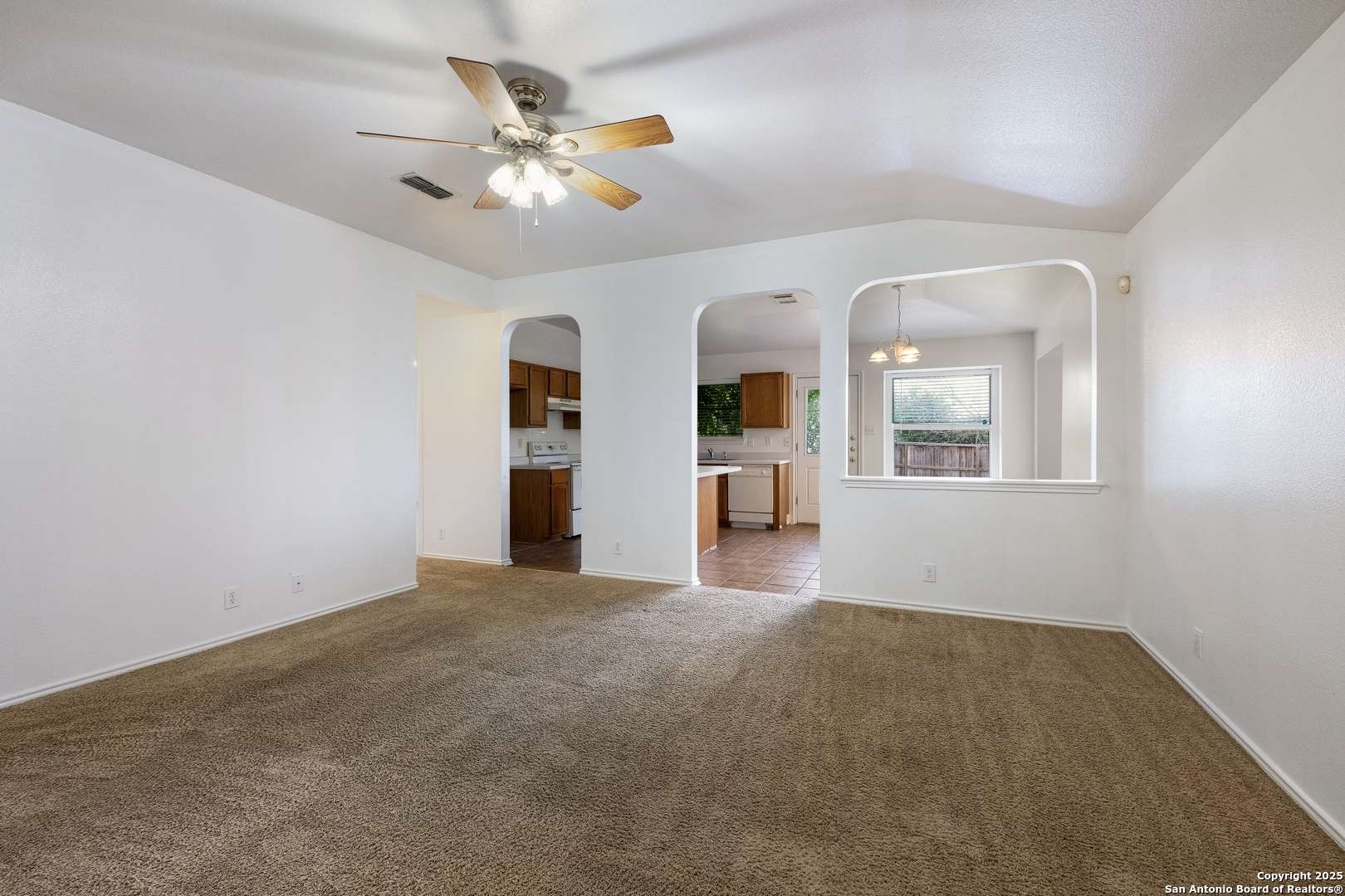 San Antonio, TX 78244,5016 Crestwood Hill