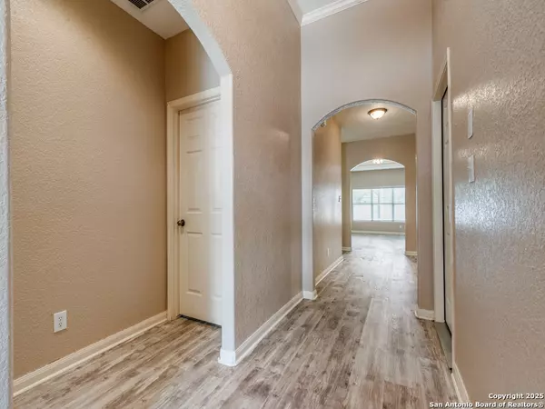 Elmendorf, TX 78112,14411 Corral