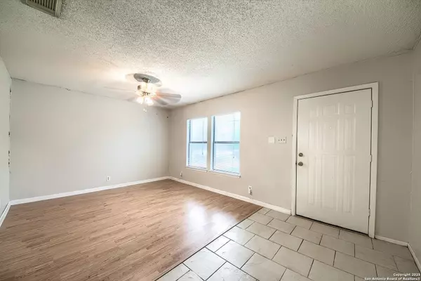 Converse, TX 78109,6827 Misty Field