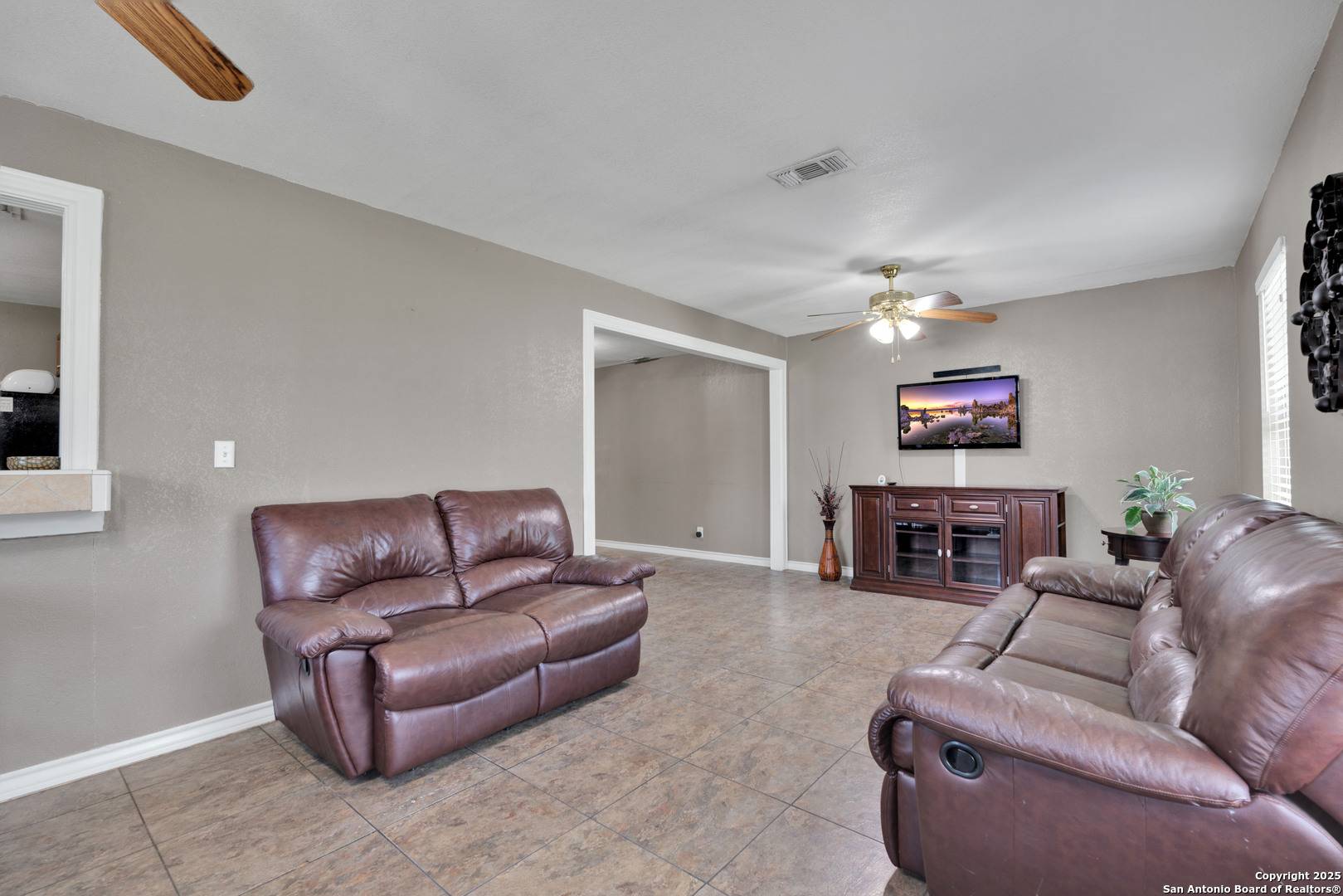 San Antonio, TX 78211,1407 crystal
