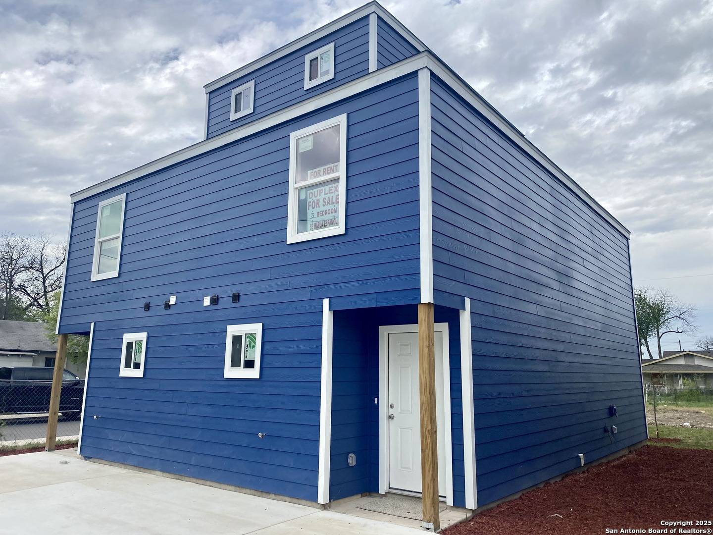 3034 Salinas, San Antonio, TX 78207