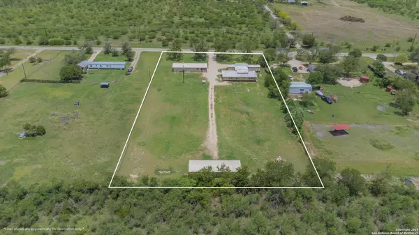 Marion, TX 78124,2478 Weil Rd