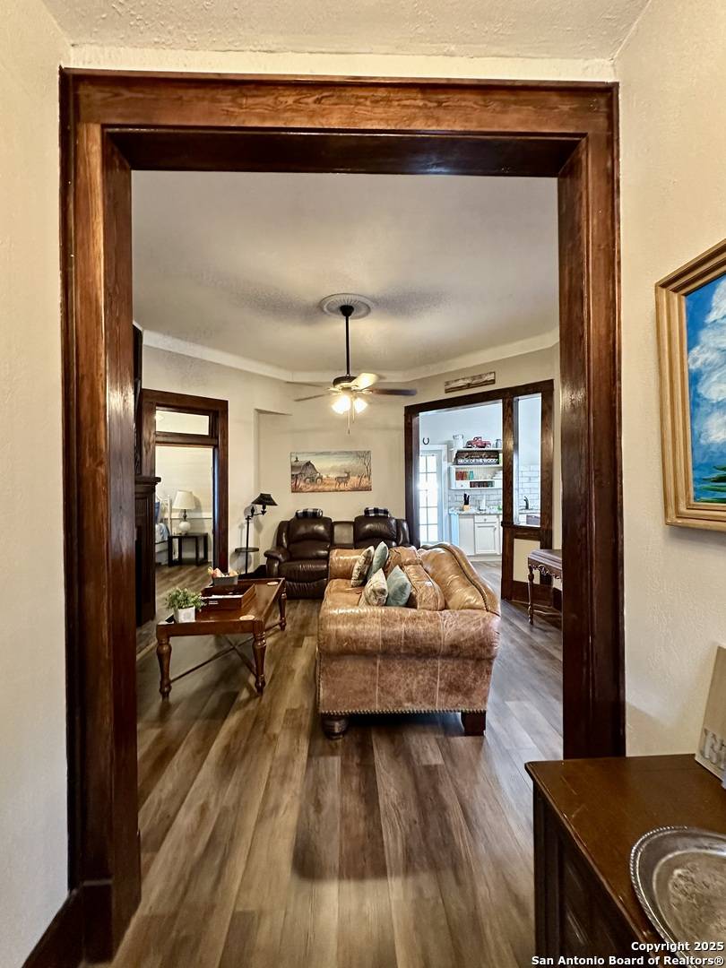 Utopia, TX 78884,283 sycamore
