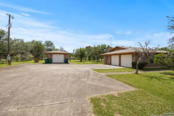 New Braunfels, TX 78132,4 Karbach