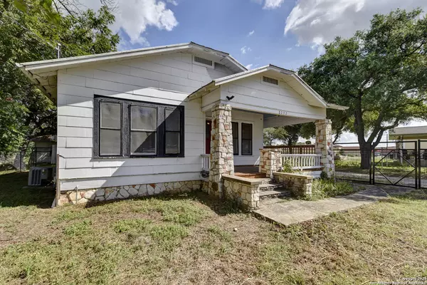 New Braunfels, TX 78130,1292 N Business 35