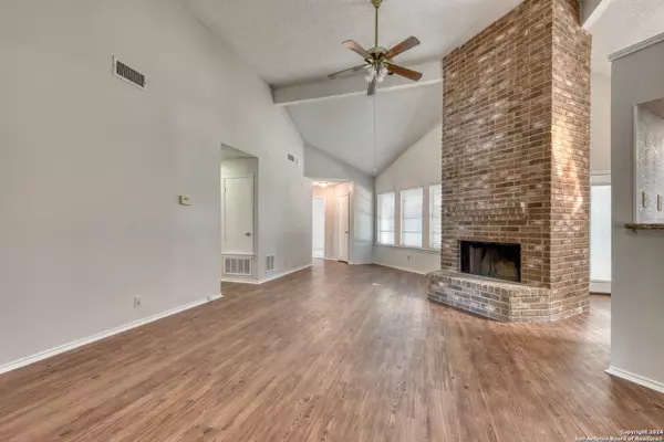 Live Oak, TX 78233,8131 Forest Bow