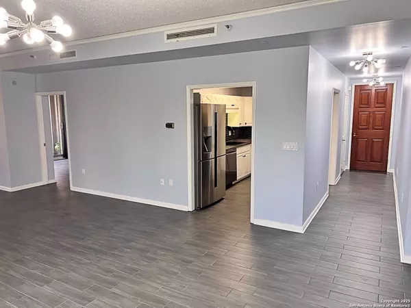 San Antonio, TX 78209,1 Towers Park UNIT 211