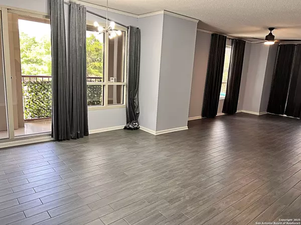 San Antonio, TX 78209,1 Towers Park UNIT 211