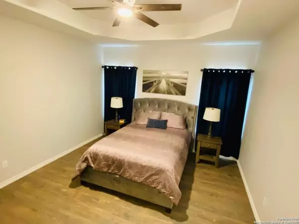 Pleasanton, TX 78064,1712 Vista View