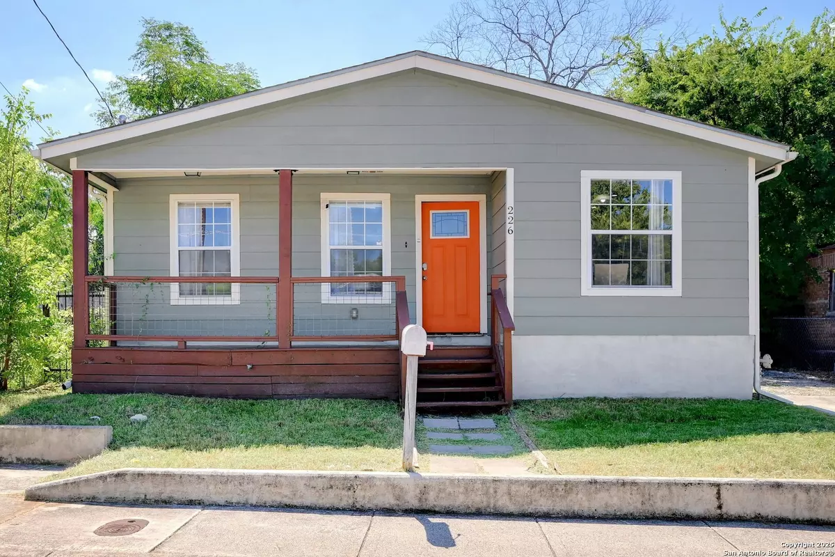 San Antonio, TX 78208,226 Bee St