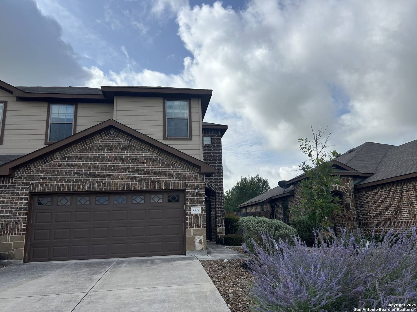New Braunfels, TX 78130,665 Creekside Circle