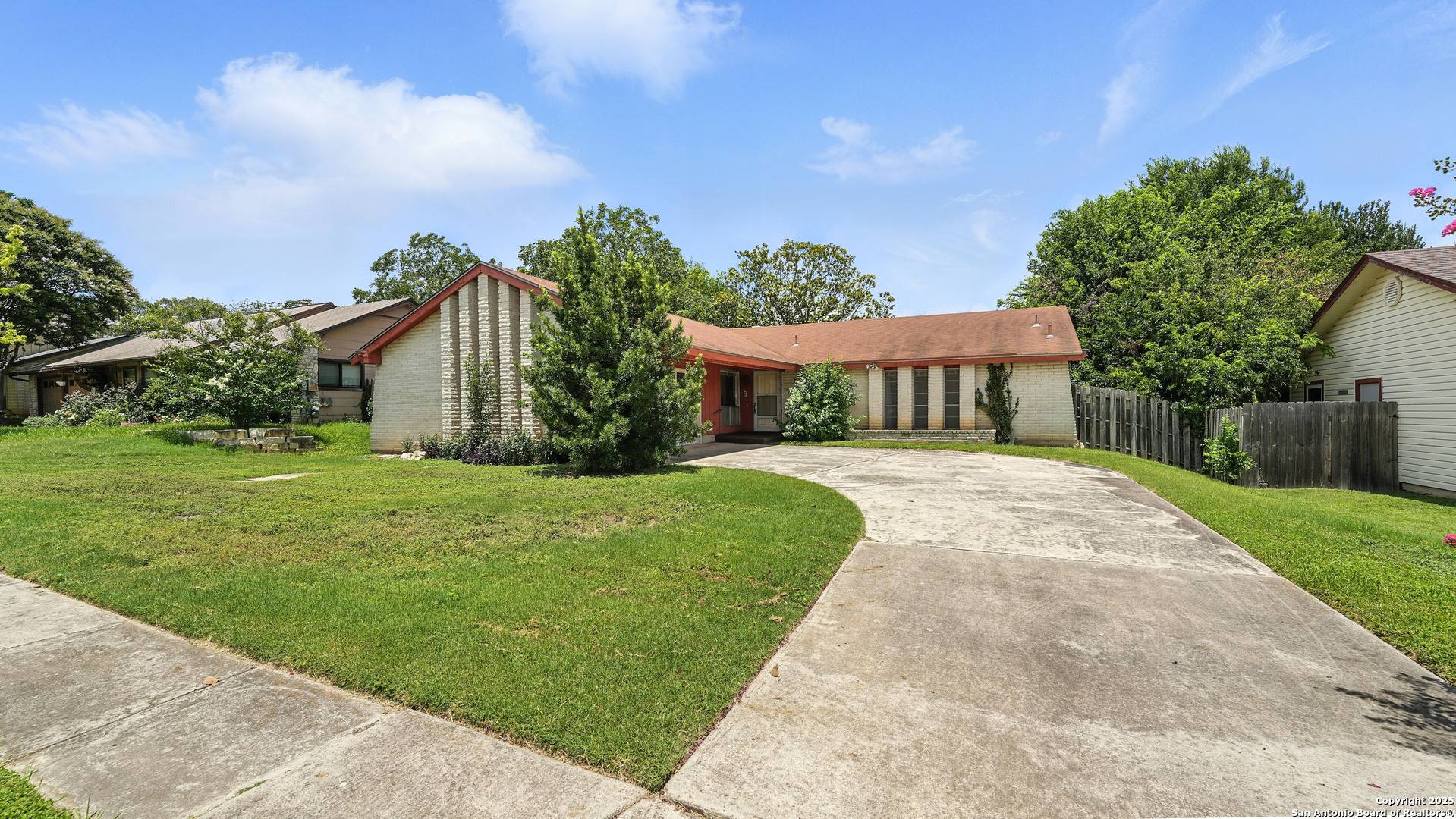 Live Oak, TX 78233,11408 Golden Oak