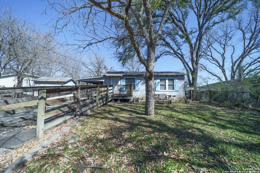 2021 Chinaberry, New Braunfels, TX 78130
