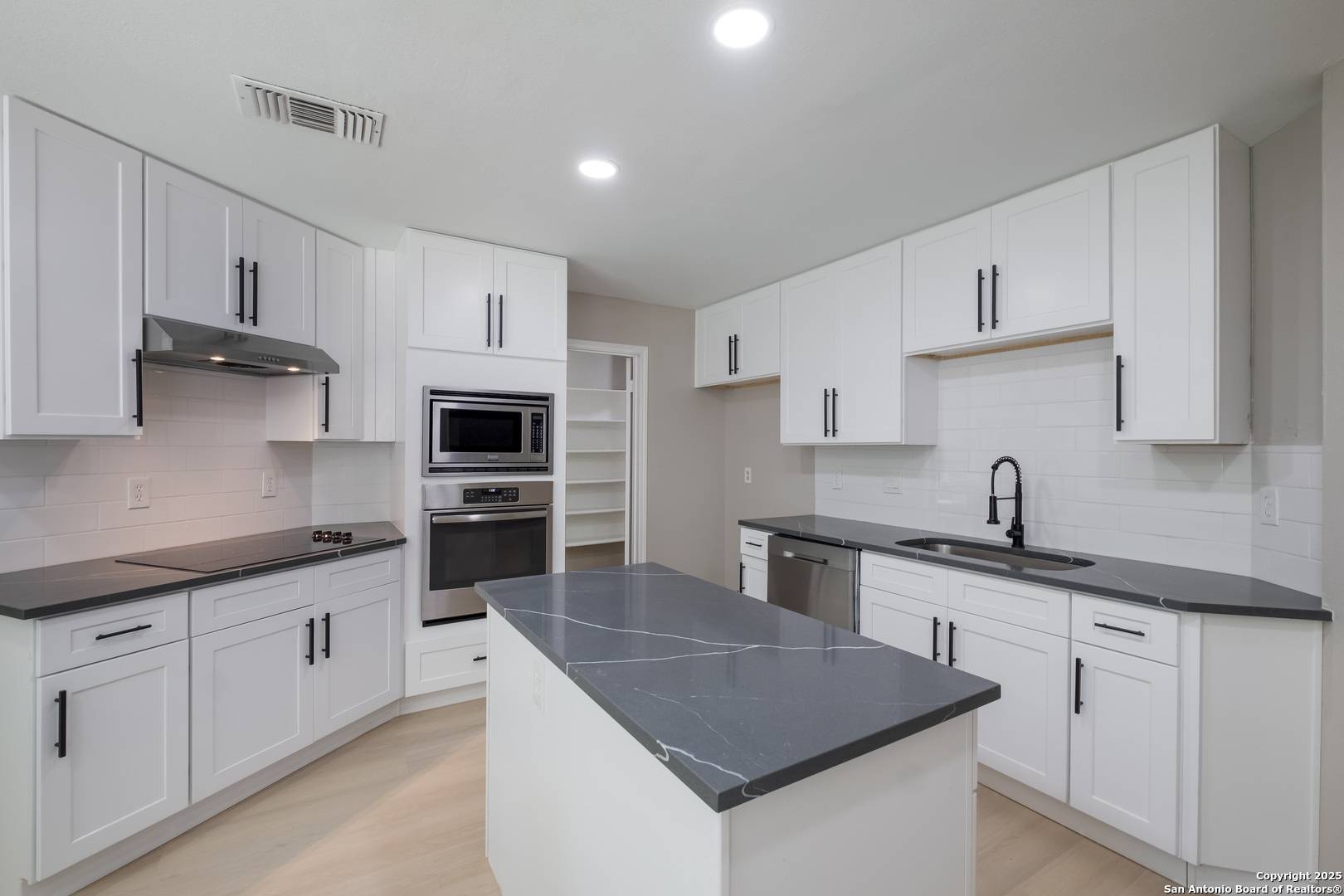 San Antonio, TX 78247,16738 Stoney Glade