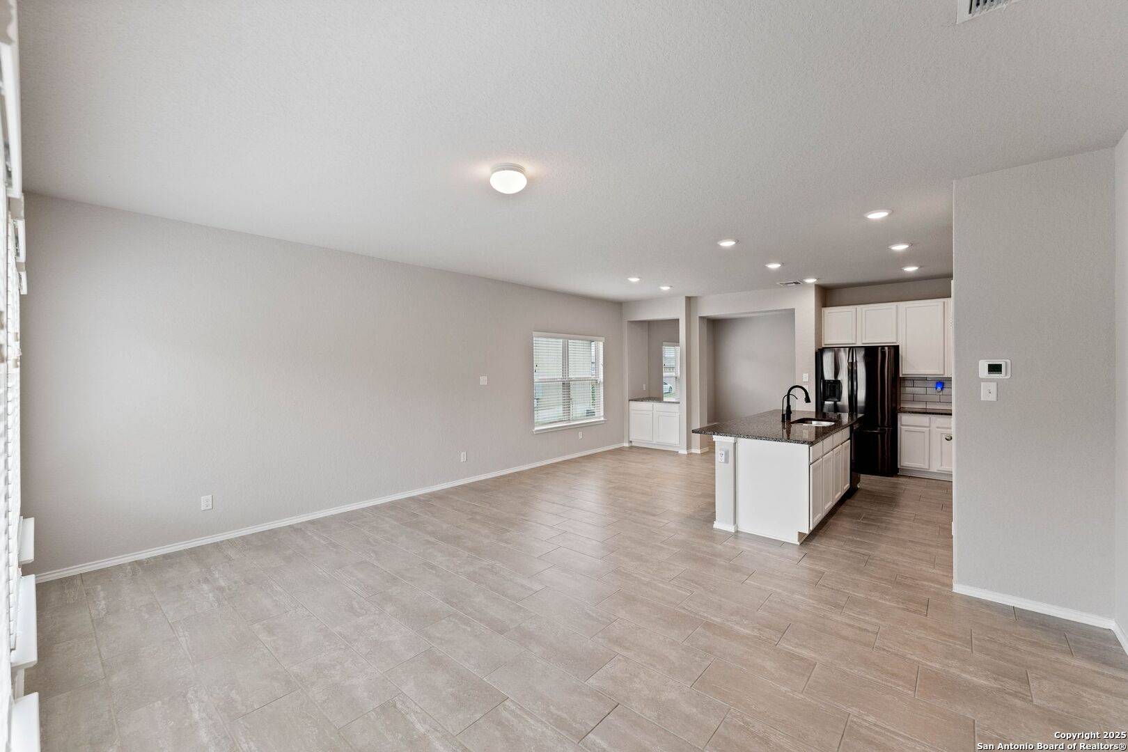 San Antonio, TX 78233,15207 Comanche Gard