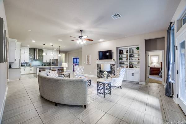 8823 Whisper Gate, Boerne, TX 78015