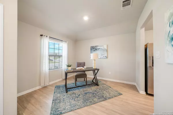 San Antonio, TX 78252,6810 Bale Ridge