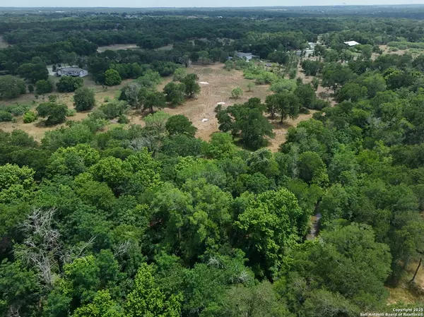 124 Valley Creek, Cedar Creek, TX 78612