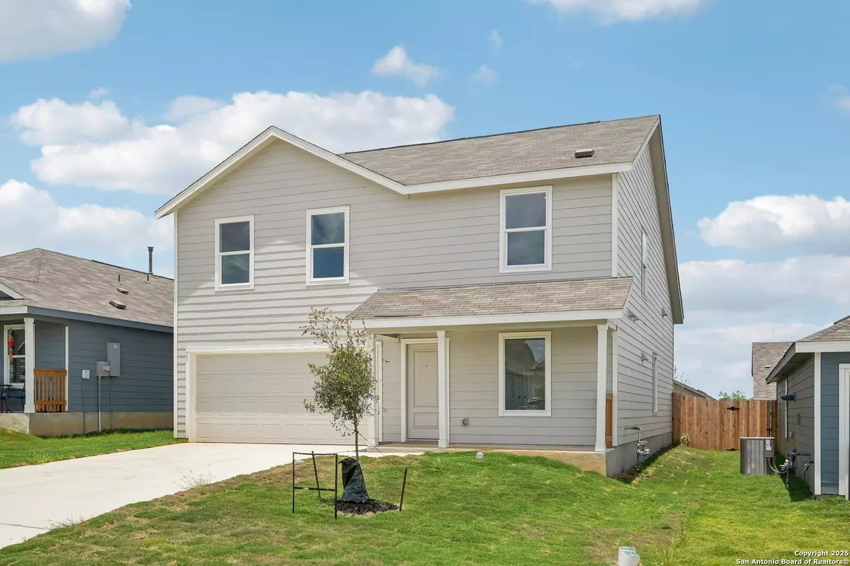 Floresville, TX 78114,112 Avena