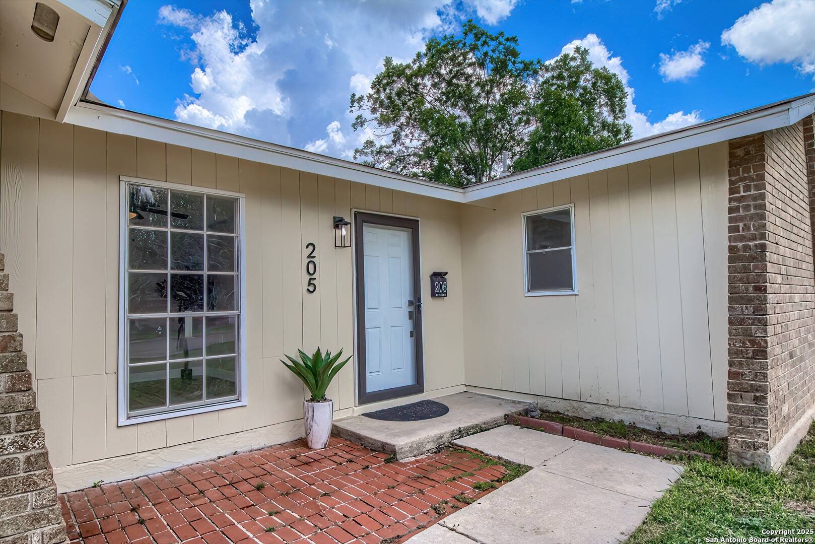Schertz, TX 78154,205 Nell Deane Blvd