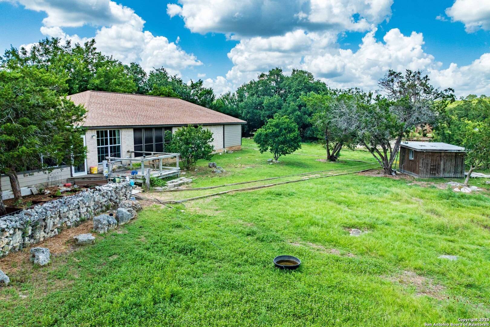121 Dresden Wood Dr, Boerne, TX 78006