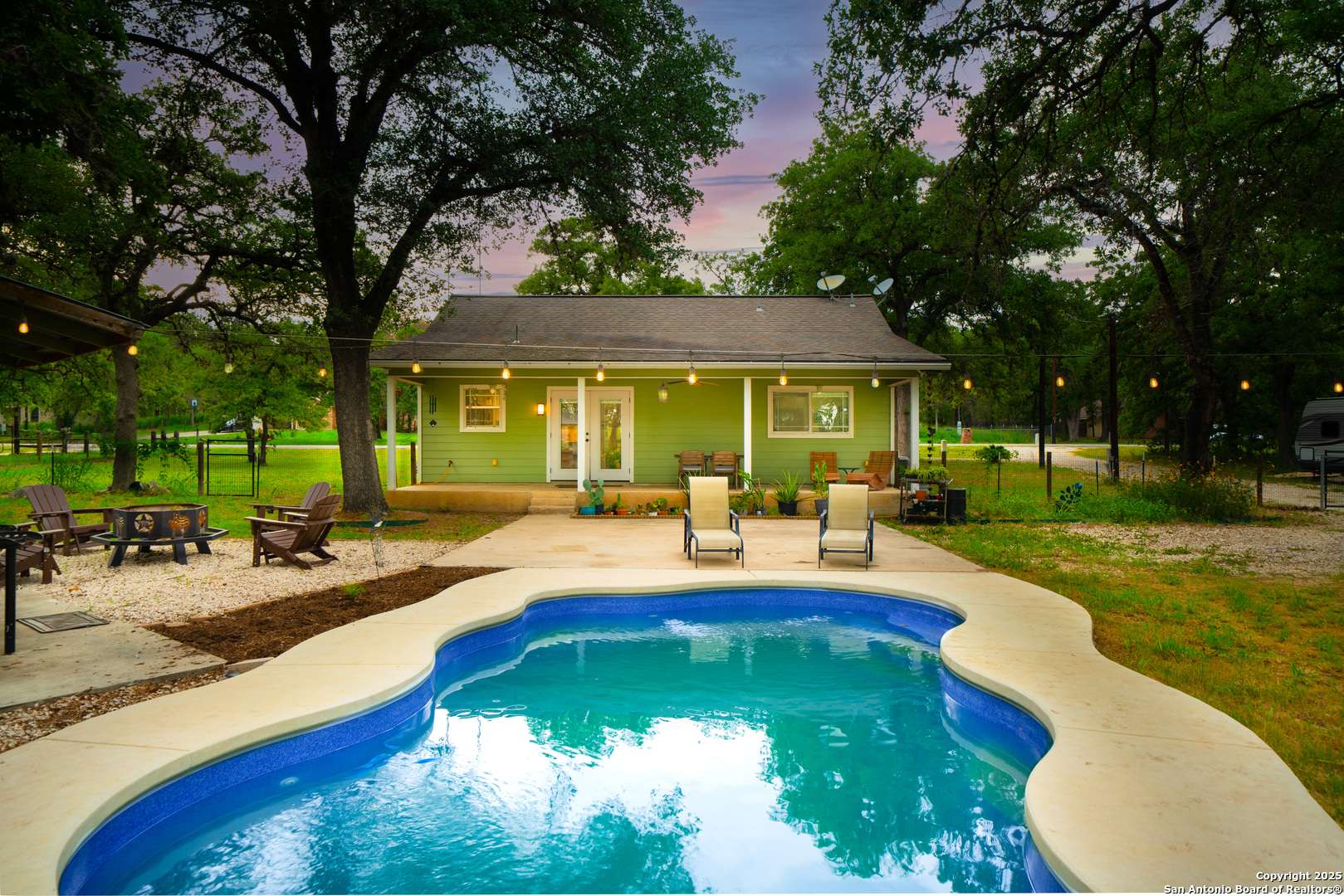 145 Pullman Rd, La Vernia, TX 78121