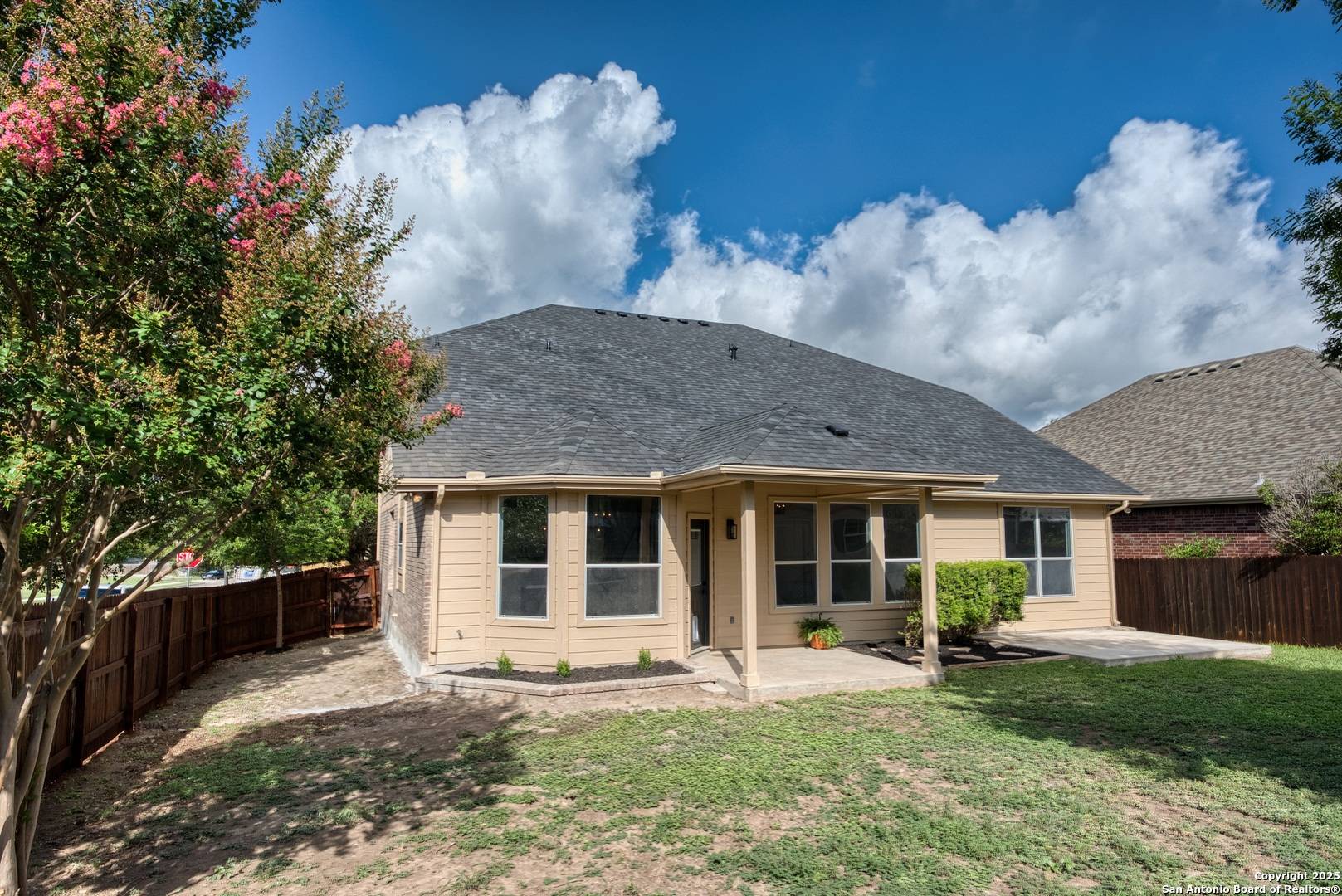 Cibolo, TX 78108,105 Falcon