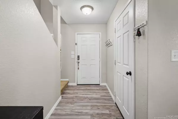 San Antonio, TX 78245,10922 Livewater