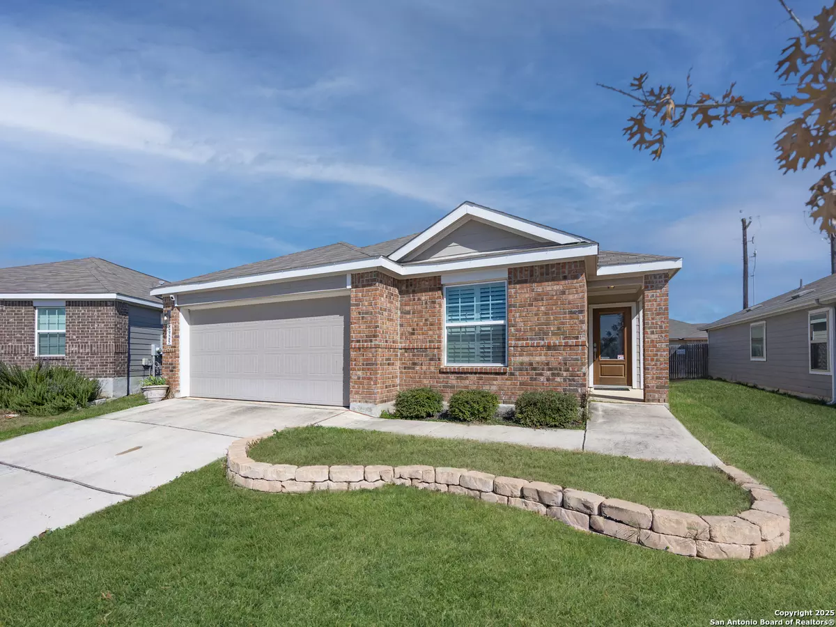 New Braunfels, TX 78130,2925 field view