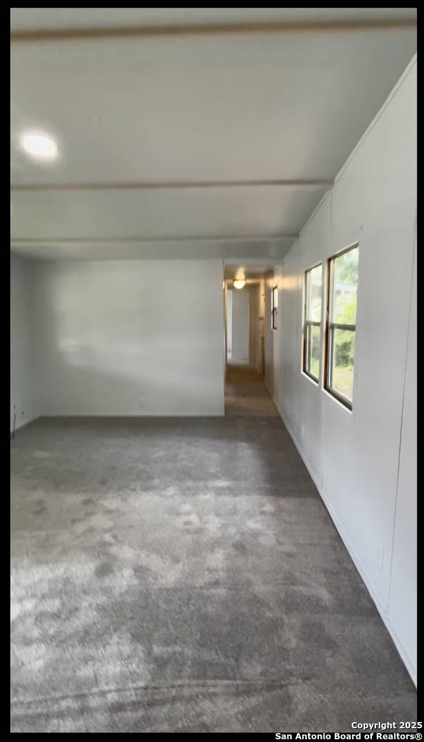 Jourdanton, TX 78026,814 Palm