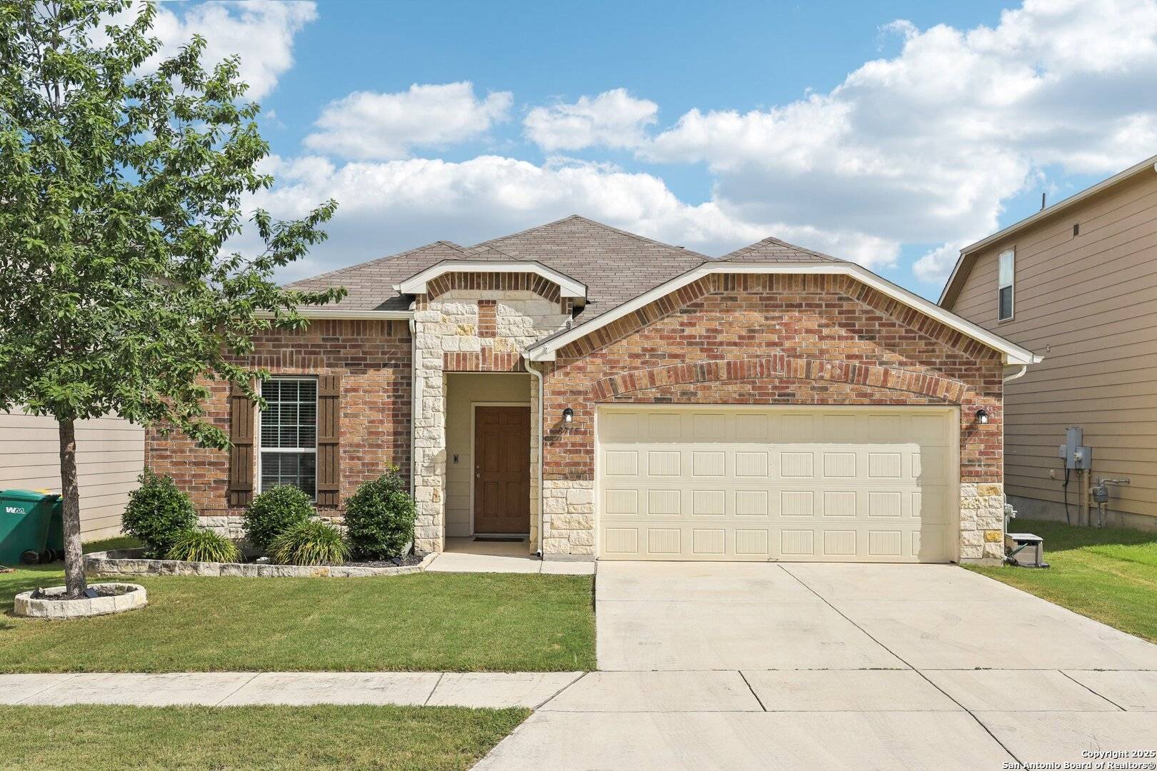 8715 Buggy Ln, Converse, TX 78109